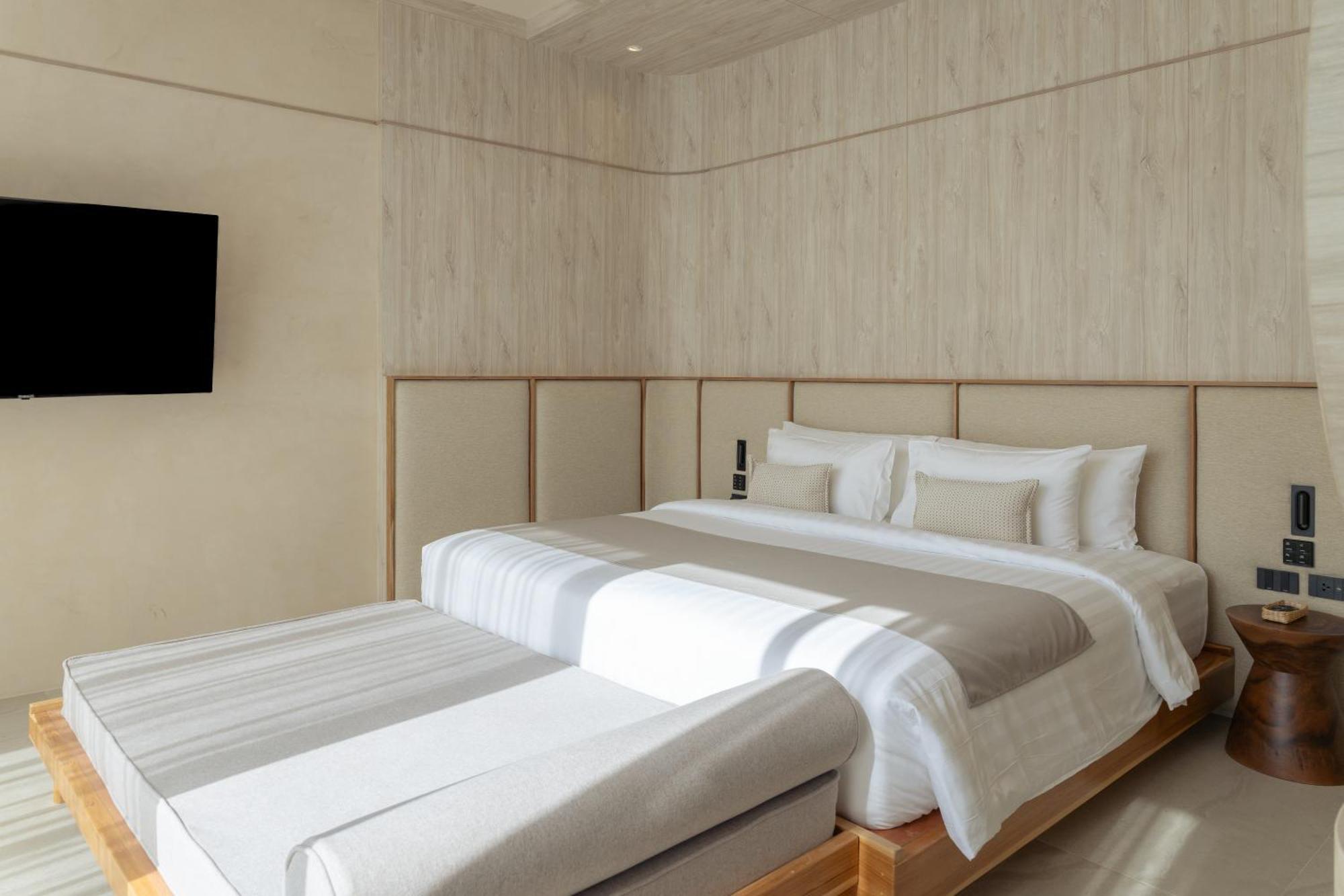 Eden Resort & Villas Phuket Patong Exterior foto